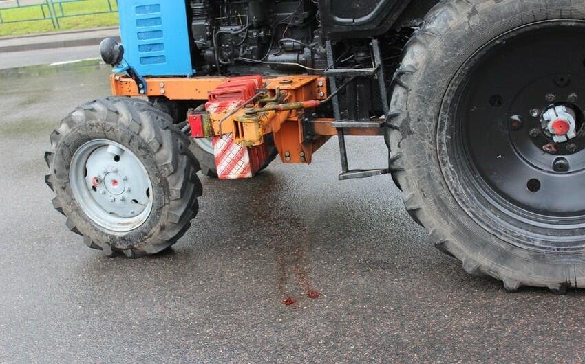 Siyəzəndə traktorda meyit tapıldı